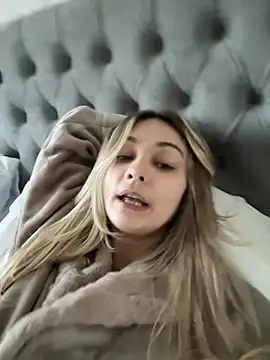 skyemorgan01 online show from March 26, 2026, 11:49 am