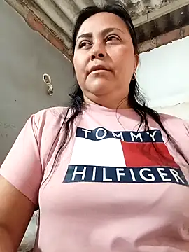 Snapshot of promiscuous-indecent-momm chatting on February 2, 2026, 2:05 pm promiscuous-indecent-momm online show from February 2, 2026, 2:05 pm