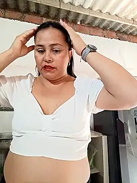 Snapshot of promiscuous-indecent-momm chatting on February 9, 2026, 1:59 pm promiscuous-indecent-momm online show from February 9, 2026, 1:59 pm