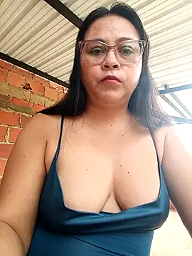 Snapshot of promiscuous-indecent-momm chatting on February 23, 2026, 1:41 pm promiscuous-indecent-momm online show from February 23, 2026, 1:41 pm