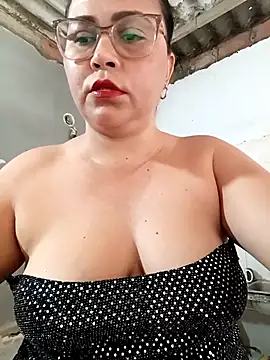 Snapshot of promiscuous-indecent-momm chatting on March 1, 2026, 2:41 pm promiscuous-indecent-momm online show from March 1, 2026, 2:41 pm