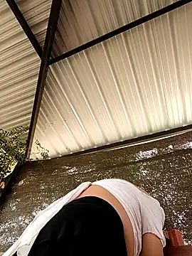 Snapshot of promiscuous-indecent-momm chatting on April 16, 2026, 3:57 pm promiscuous-indecent-momm online show from April 16, 2026, 3:57 pm