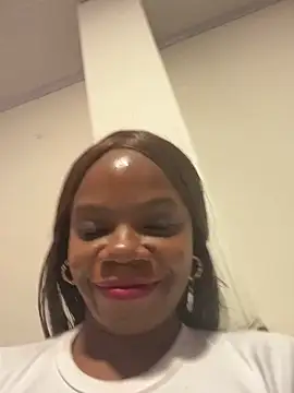 nao-mi online show from April 12, 2026, 7:13 am