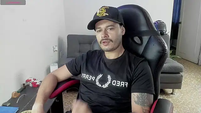 ragnar lothbrok777 online show from November 30, 2025, 4:55 pm