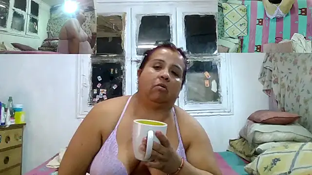 Snapshot of erinadarling79 chatting on April 19, 2026, 2:55 am erinadarling79 online show from April 19, 2026, 2:55 am