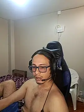 cholitohermoso online show from February 22, 2025, 7:47 pm