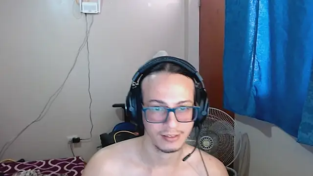 cholitohermoso online show from March 21, 2025, 4:07 pm