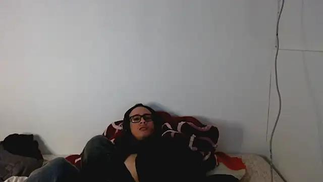 cholitohermoso online show from October 7, 2025, 2:03 pm