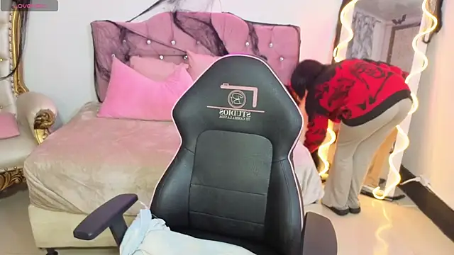 LUDO KITTY TAY online show from October 17, 2025, 3:20 am