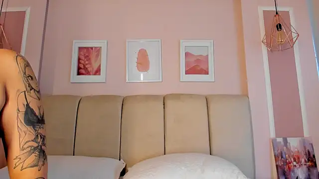 Snapshot of Annie_rhoades chatting on April 10, 2026, 3:50 pm Annie rhoades online show from April 10, 2026, 3:50 pm