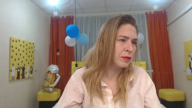 TessaDaybreak online show from September 18, 2025, 6:37 am