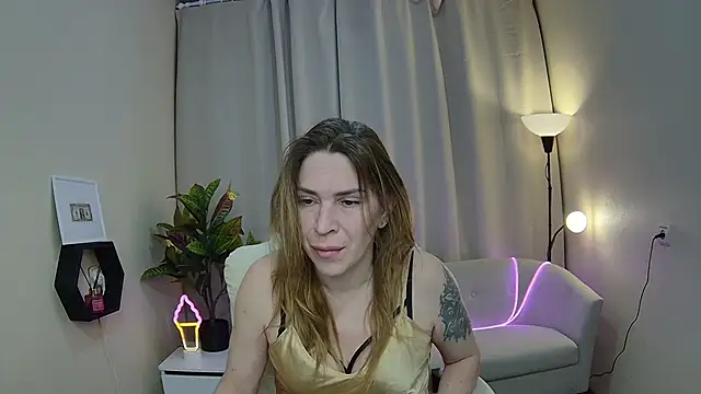 Snapshot of TessaDaybreak chatting on March 11, 2026, 9:04 am TessaDaybreak online show from March 11, 2026, 9:04 am