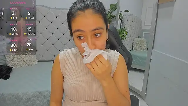 Snapshot of lucelly_15 chatting on February 21, 2026, 11:44 am lucelly 15 online show from February 21, 2026, 11:44 am