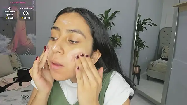 Snapshot of lucelly_15 chatting on February 24, 2026, 11:52 am lucelly 15 online show from February 24, 2026, 11:52 am