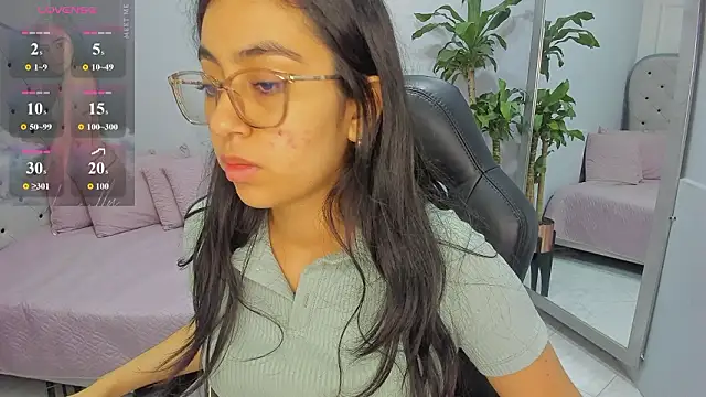 Snapshot of lucelly_15 chatting on February 27, 2026, 11:43 am lucelly 15 online show from February 27, 2026, 11:43 am