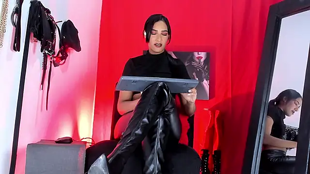 Aleshkastone online show from December 18, 2025, 10:16 pm