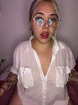  ivyginger online show from February 1, 2026, 4:11 am