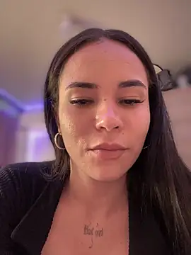 Naatalia online show from November 10, 2025, 8:19 pm