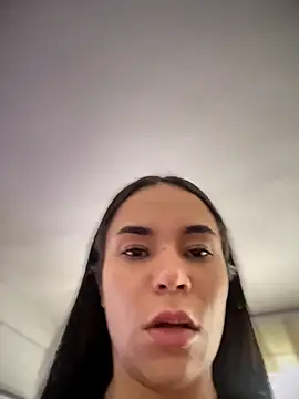 Naatalia online show from December 19, 2025, 7:32 pm