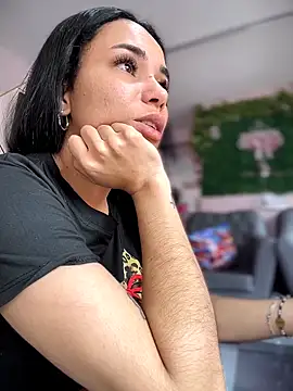 Naatalia online show from December 22, 2025, 4:04 pm