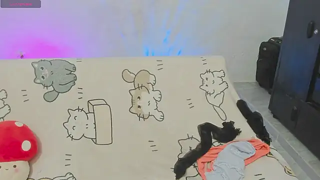 Naoko 7w7 online show from March 3, 2026, 1:01 am