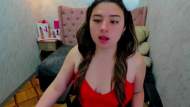 Lianngrace online show from November 8, 2025, 2:50 pm