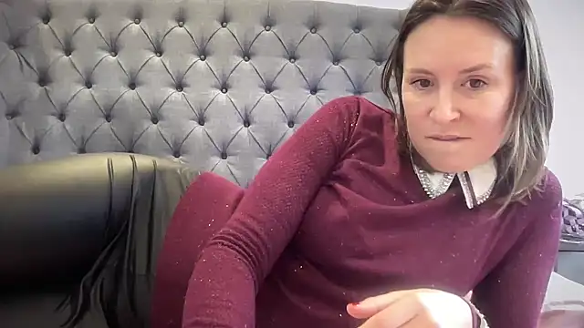 eatmypie69 online show from December 15, 2025, 11:03 am