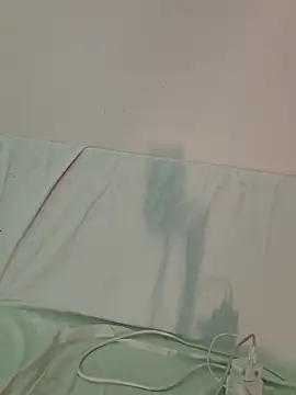 Snapshot of Loly2025 chatting on November 12, 2025, 2:23 am Loly2025 online show from November 12, 2025, 2:23 am