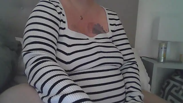 sizha6 online show from November 19, 2025, 10:59 am