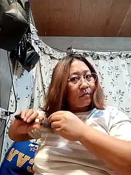 hotchubby88 online show from December 5, 2025, 1:52 pm