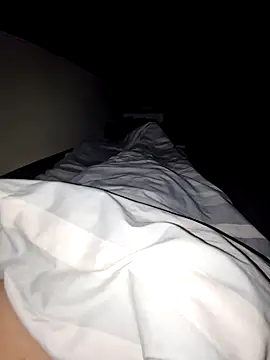 Snapshot of DerechteJunge chatting on October 6, 2025, 4:32 am DerechteJunge online show from October 6, 2025, 4:32 am