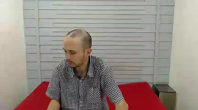 Snapshot of JhonTorres018 chatting on February 21, 2025, 7:10 pm JhonTorres018 online show from February 21, 2025, 7:10 pm