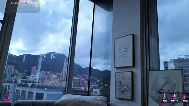 Snapshot of Ivanna_West chatting on January 18, 2026, 1:15 pm Ivanna West online show from January 18, 2026, 1:15 pm