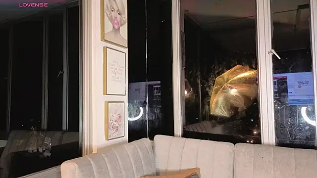 Snapshot of Ivanna_West chatting on March 12, 2026, 9:59 am Ivanna West online show from March 12, 2026, 9:59 am