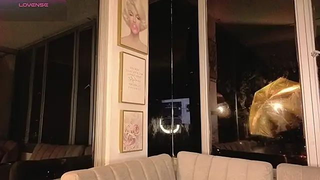 Snapshot of Ivanna_West chatting on March 13, 2026, 10:00 am Ivanna West online show from March 13, 2026, 10:00 am