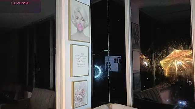 Snapshot of Ivanna_West chatting on March 26, 2026, 9:59 am Ivanna West online show from March 26, 2026, 9:59 am