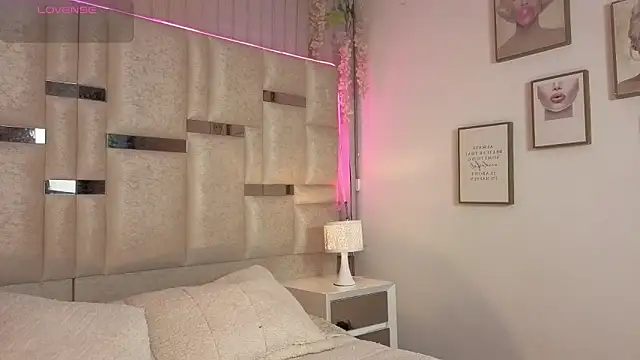 Snapshot of Ivanna_West chatting on March 29, 2026, 3:28 am Ivanna West online show from March 29, 2026, 3:28 am