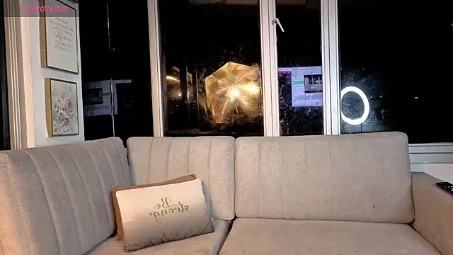 Snapshot of Ivanna_West chatting on April 2, 2026, 10:02 am Ivanna West online show from April 2, 2026, 10:02 am