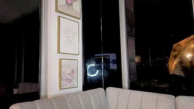 Snapshot of Ivanna_West chatting on April 14, 2026, 9:59 am Ivanna West online show from April 14, 2026, 9:59 am