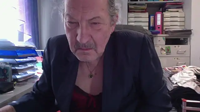 HMStraps01 online show from February 23, 2026, 11:40 am