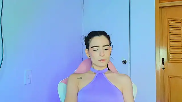 Peach Rose  online show from March 14, 2025, 9:00 pm