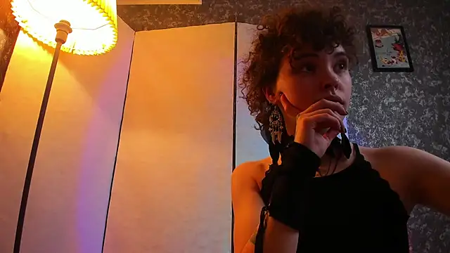 Snapshot of Dizer_clopy chatting on March 7, 2025, 11:29 am Dizer clopy online show from March 7, 2025, 11:29 am