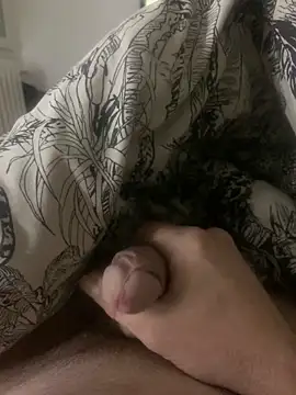 Raziel111 online show from April 19, 2026, 11:18 pm