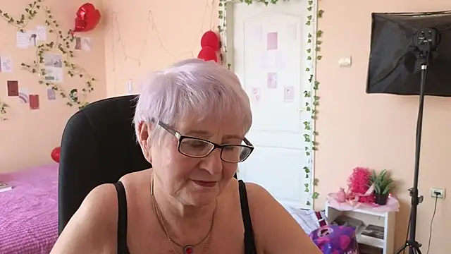 Sandra Snowflake online show from March 25, 2026, 11:05 am