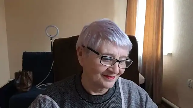 Sandra Snowflake online show from April 21, 2026, 11:49 am