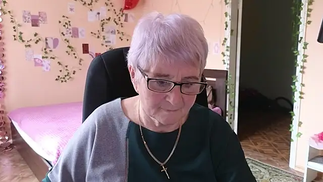 Sandra Snowflake online show from April 30, 2026, 11:05 am