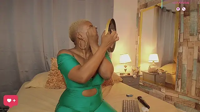 DashaSousaa online show from March 17, 2026, 2:42 pm