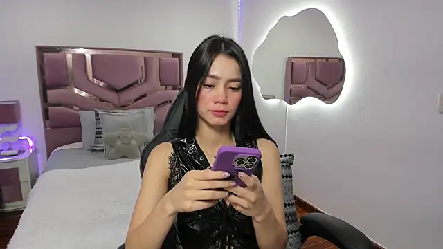 MollyCraft online show from February 27, 2025, 11:31 am