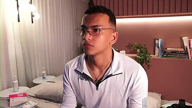 Rafa2004Cruz online show from March 24, 2026, 1:49 pm