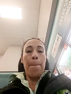 Coeur de luxure online show from October 11, 2025, 4:27 pm